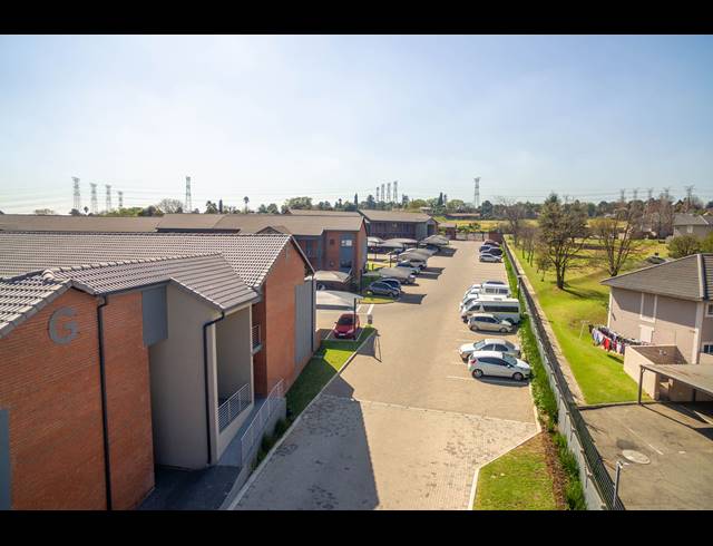 3 BEDROOM APARTMENT FOR SALE IN REMBRANDT RIDGE